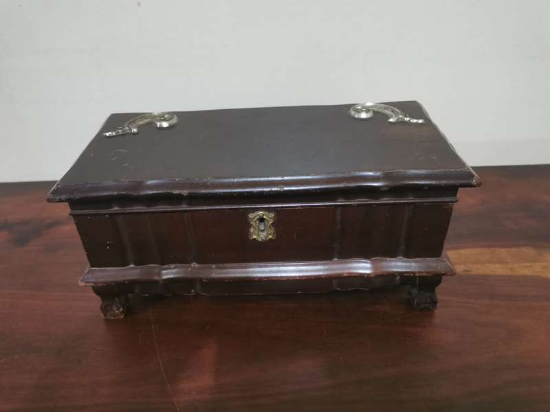 Antique Ball and Claw Kist Trinket Box (33cmx15cmx16cm)