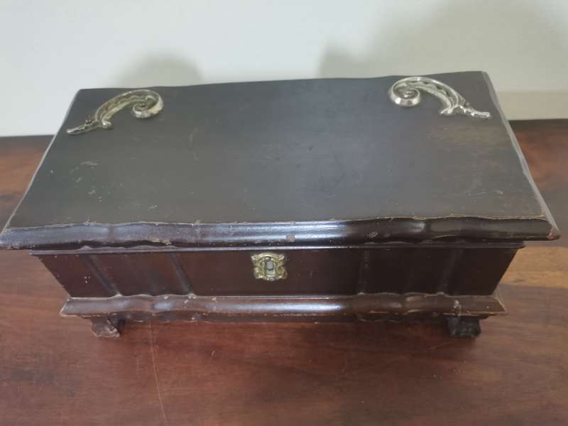 Antique Ball and Claw Kist Trinket Box (33cmx15cmx16cm)