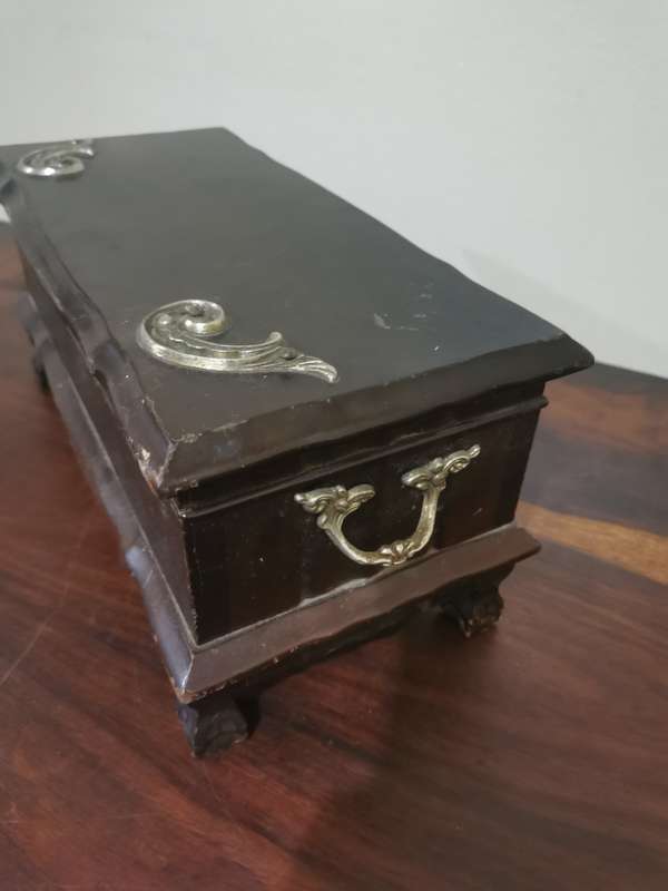 Antique Ball and Claw Kist Trinket Box (33cmx15cmx16cm)
