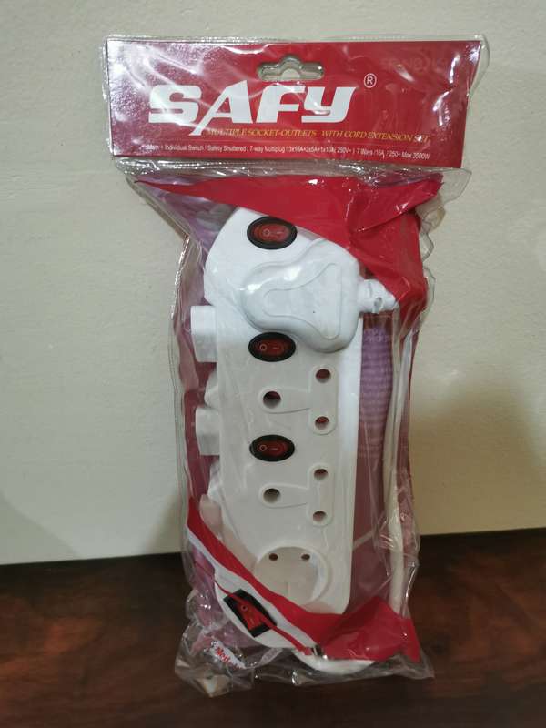 Safy Multiplug with Multiple Outlets