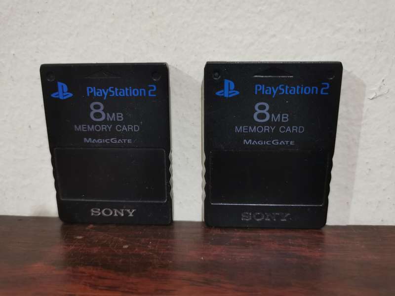 PlayStation 2 Memory Card Pair