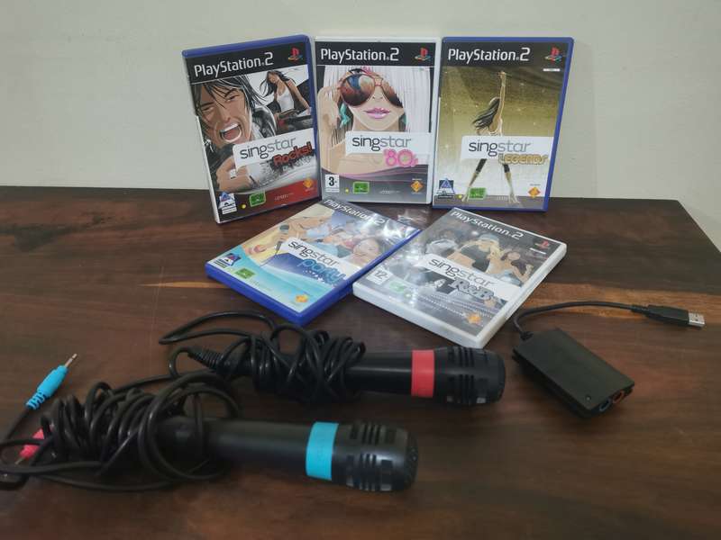 Singstar Collection for PlayStation 2 with mics