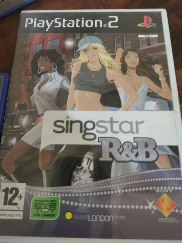 Singstar Collection for PlayStation 2 with mics