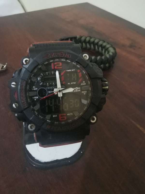 Exponi Intaction Men's Watch with Free Bracelet