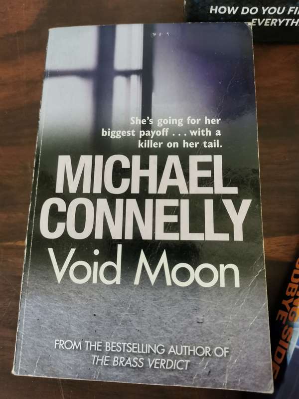 Michael Connelly Crime Novel Selection