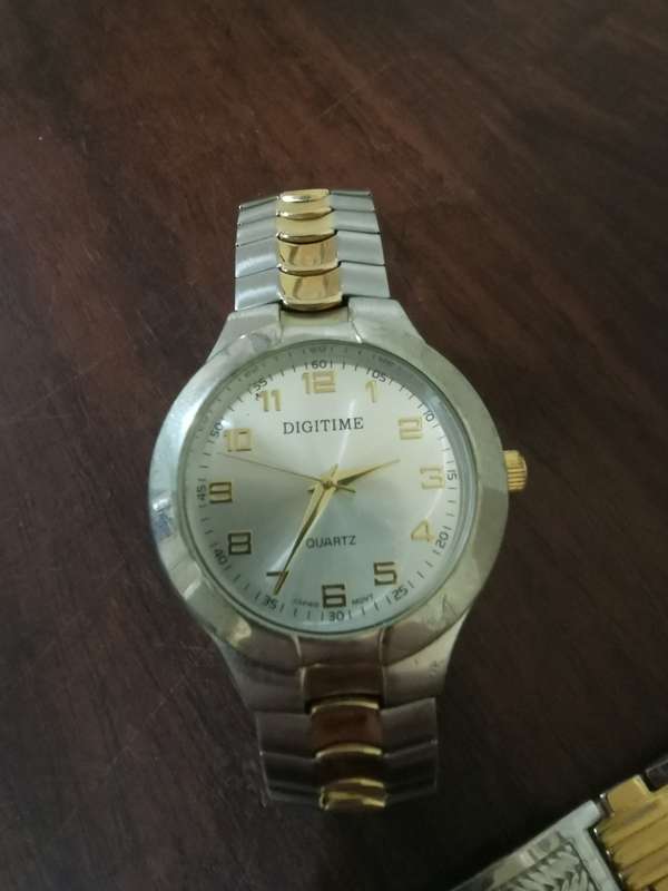 Classy Gentleman's Watch and Bracelet Combo