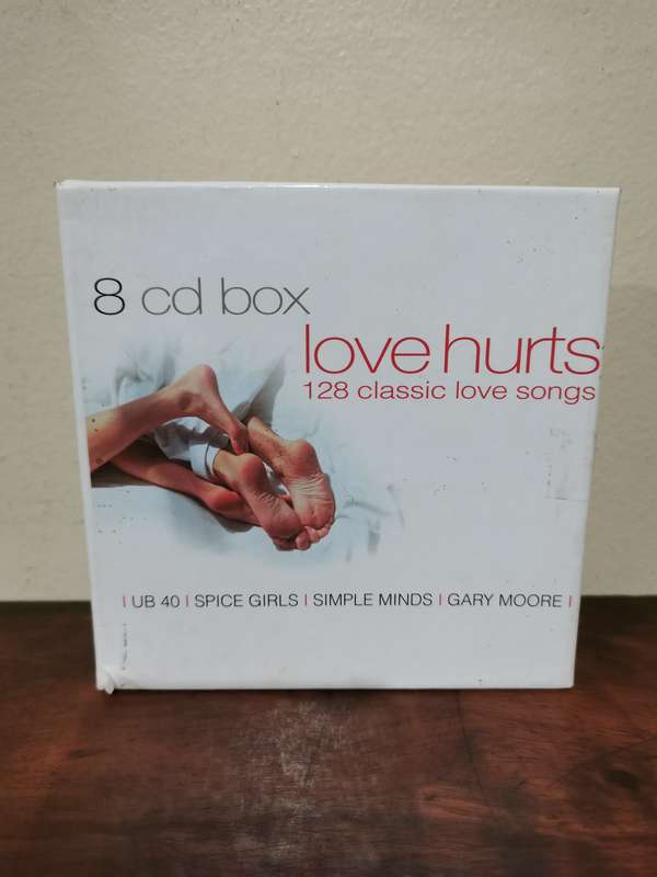 Epic 8 CD Box Set - Love Hurts with 128 Songs by Various Artists