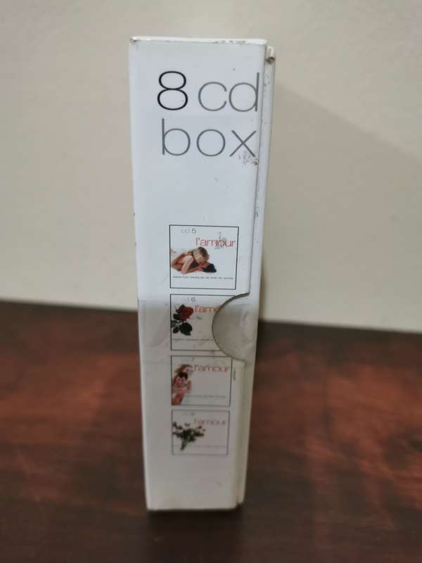 Epic 8 CD Box Set - Love Hurts with 128 Songs by Various Artists