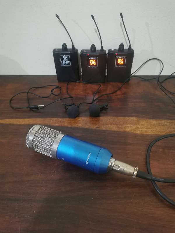 Set of 3 Microphones with Receivers