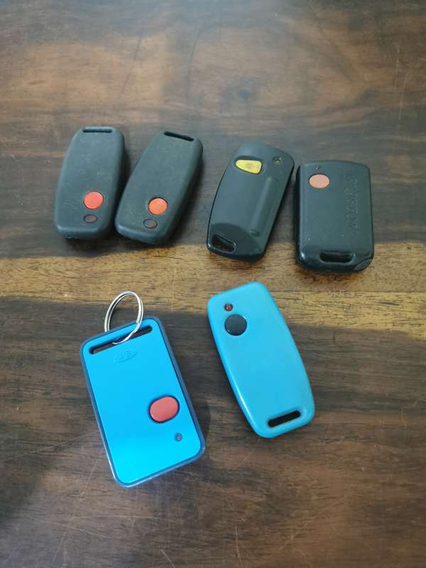 Collection of x6 Gate Remotes