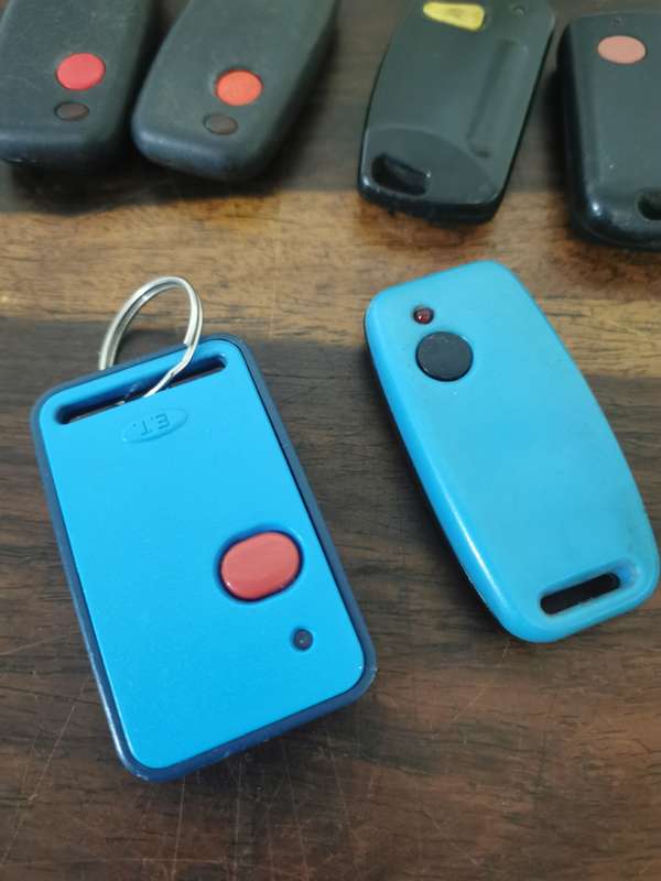 Collection of x6 Gate Remotes