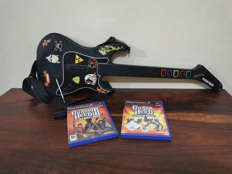 Guitar Hero Set for PlayStation 2 with Games