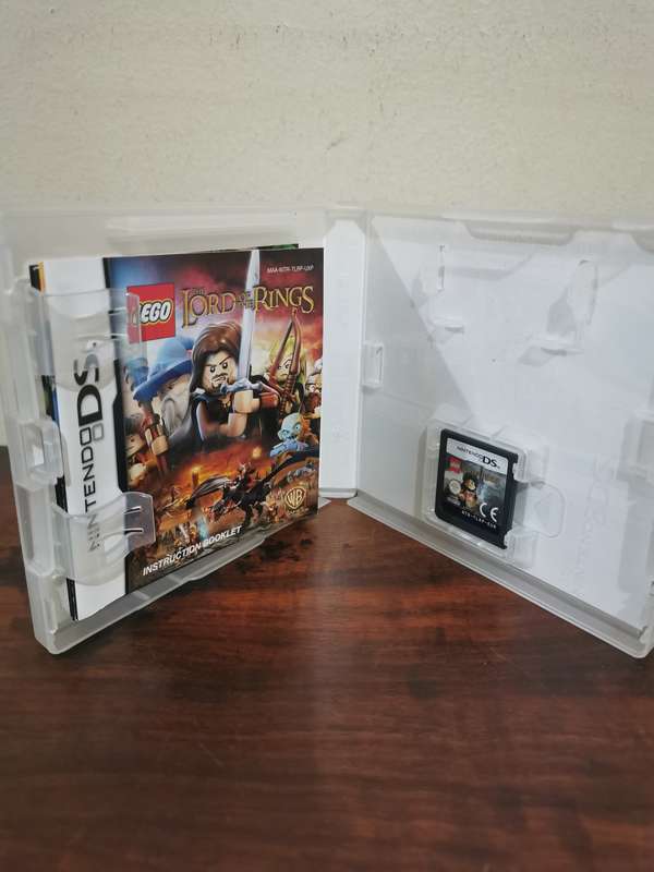 Lord of the Rings LEGO on Nintendo DS with Booklet