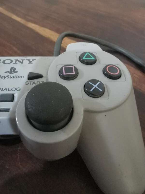 Sony PlayStation 1 Analog Remote in Excellent Condition