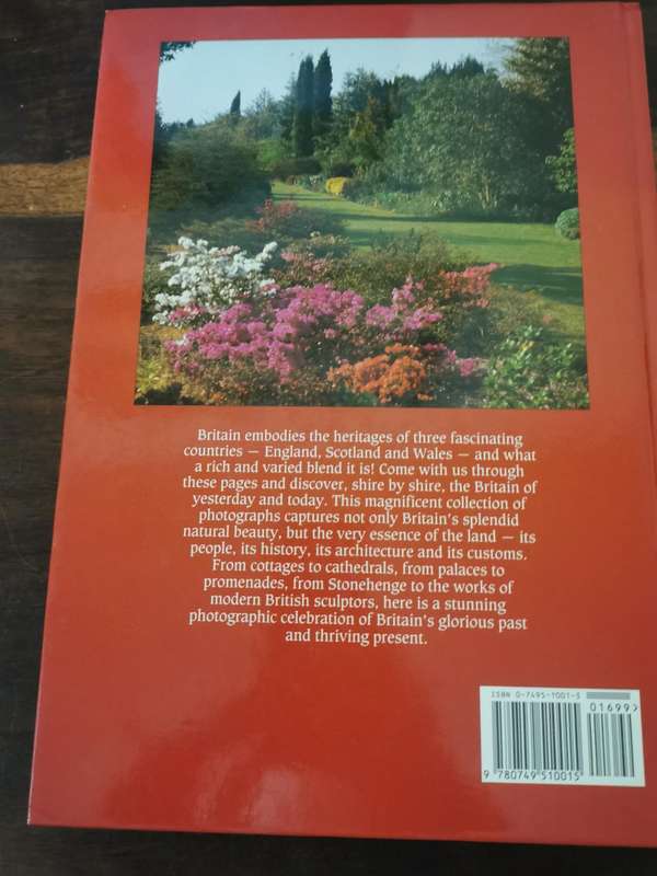 Large Hardcover Illustrated Book Pair of Britain and its Isles