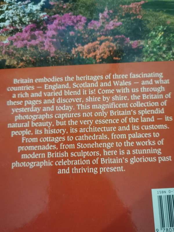 Large Hardcover Illustrated Book Pair of Britain and its Isles