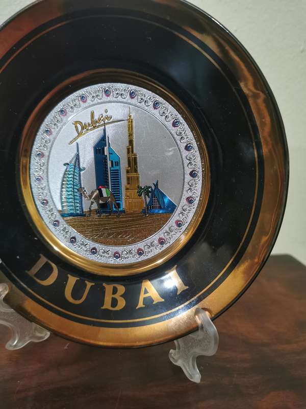 24K Gold Trim Dubai Display Plate