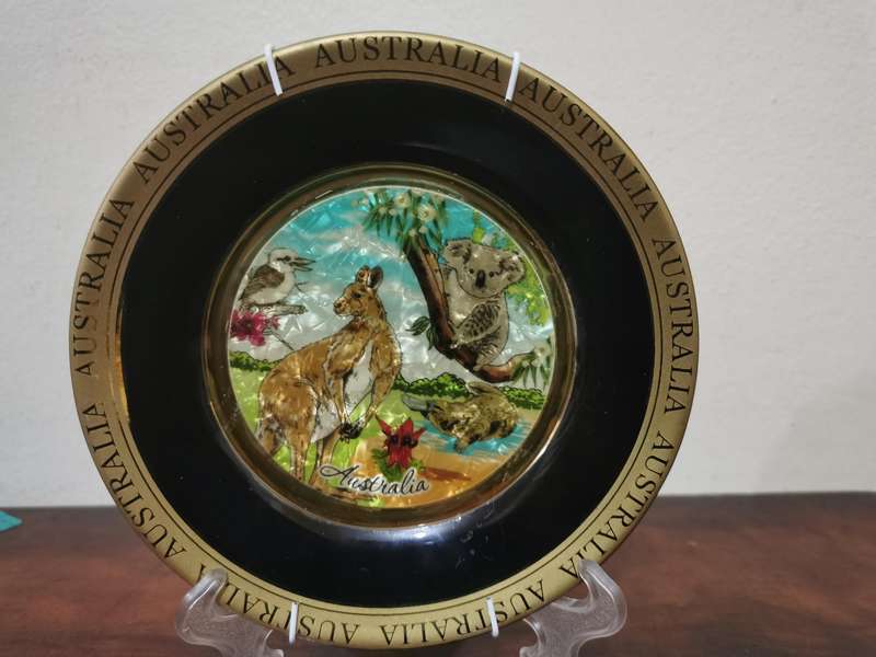 Gorgeously Designed Display Plate from Australia with Gold Trim