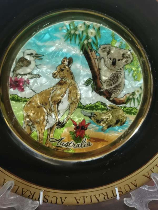 Gorgeously Designed Display Plate from Australia with Gold Trim