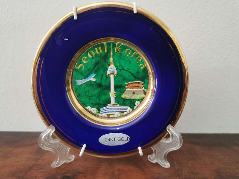 24K Gold Trim Seoul Korea Display Plate