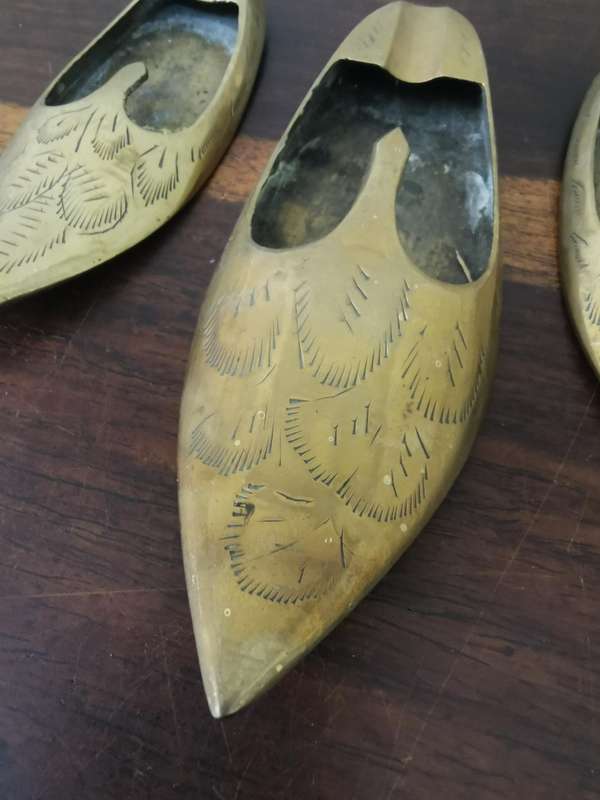 Vintage Brass Slipper Ashtray Set