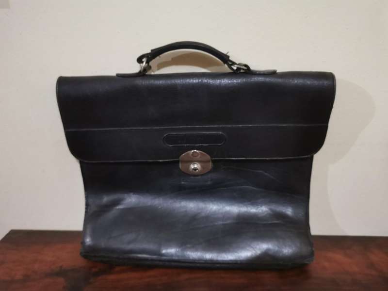 Beautiful Vintage Genuine Leather Briefcase