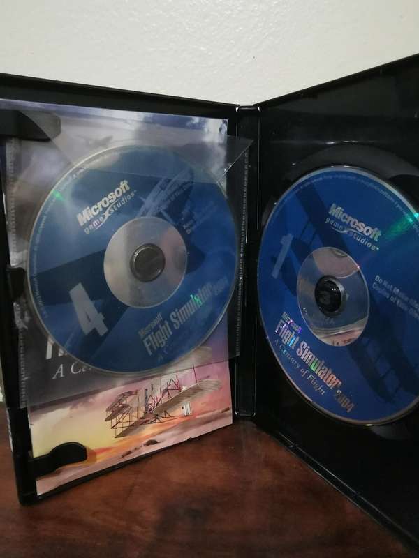 Flight Simulator 2004, A Century of Flight PC Game Complete with Booklet