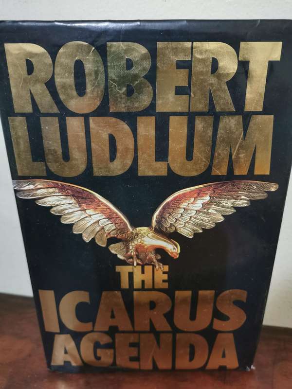 Epic Robert Ludlum Hardcover Book Collection