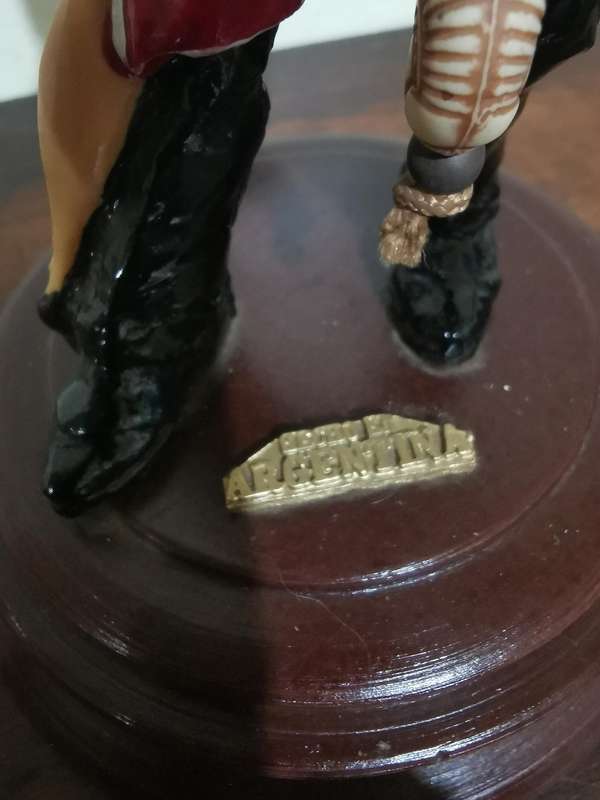 Hecho en Argentina Tango Dancing Couple Figurine