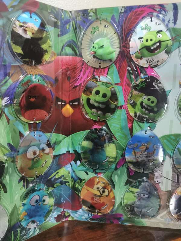 Complete Angry Birds Lenticular Card Album including Plush Toy