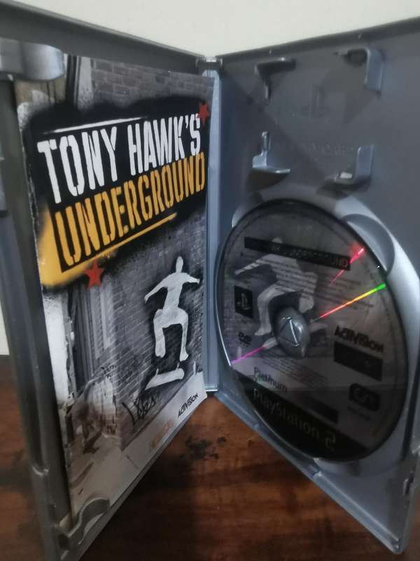 Tony Hawk's Underground on PlayStation 2 with Booklet