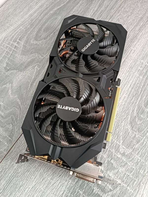 Radeon R9 380 4GB GPU