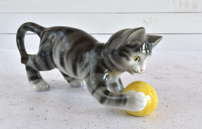 Vintage Ronzan Italy Porcelain Kitten Playing with Ball  Mid-Century Figurine