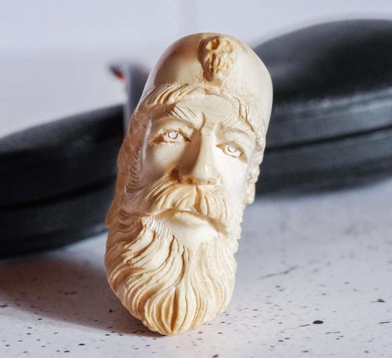 Vintage Meerschaum Pipe  Hand-Carved Sultan Head  Collectible with Case