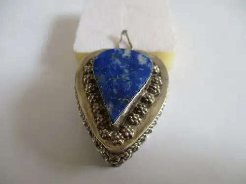 925 Sterling Silver and Lapis lazuli lidded box / Pendant