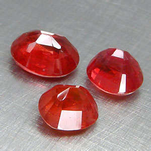 2.75ctw Orange red SAPPHIRE oval set