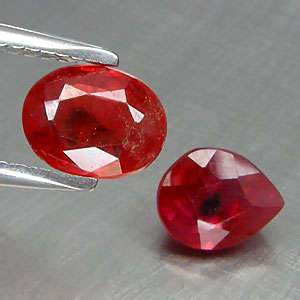 2.56ctw Pink red SAPPHIRE oval / pear set