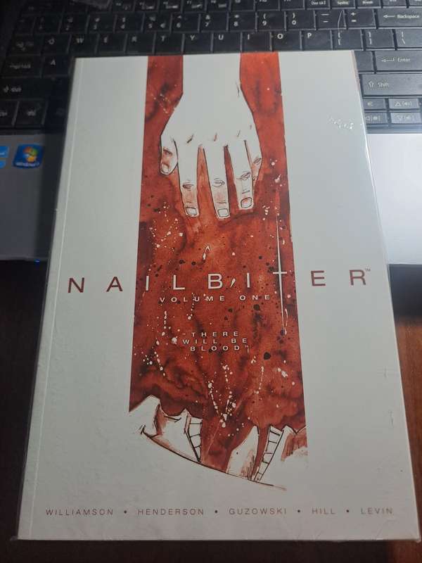 Nail Biter Vol.1 [ISBN 9781632151124] (Image)