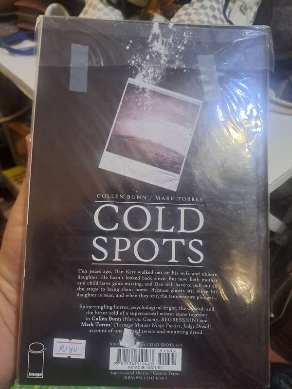 Cold Spots [ISBN 9781534310483] (Image)