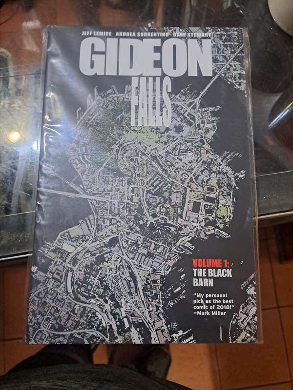 Gideon Falls Vol.1 The Black Barn [ISBN 9781534308527] (Image)