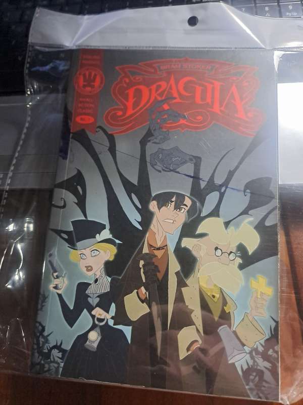 Dracula No.1 [ISBN 9781402731525] (Independents Sterling publishing in color)