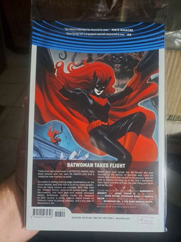 DC Universe Rebirth Batwoman Vol.1 The Many Arms Of Death [ISBN 9781401274306] (DC)