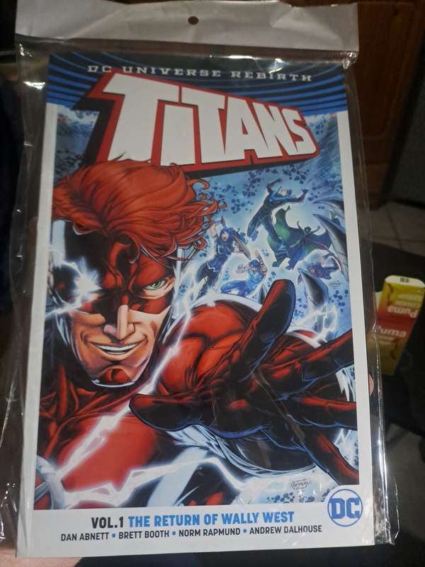 DC Universe Rebirth Titans Vol.1 The Return zof Wally West [ISBN 9781401268176] (DC)