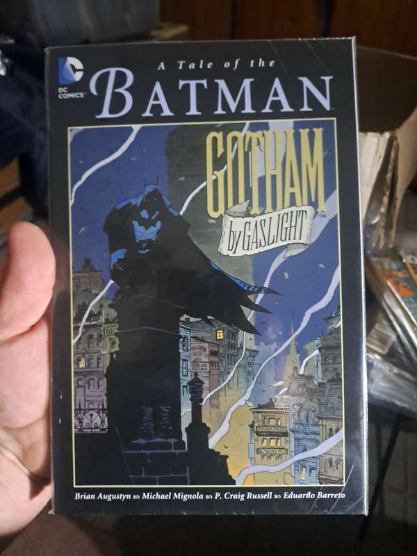 A Tale Of The Batman Gotham By Gaslight [ISBN 9781401211530] (DC)