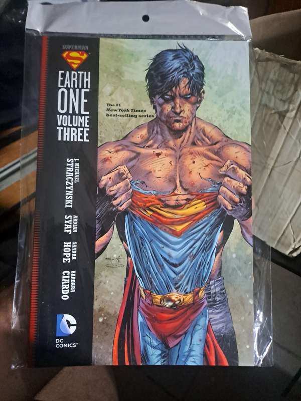Superman Eath One Vol.3 [ISBN 9781401259099] (DC)