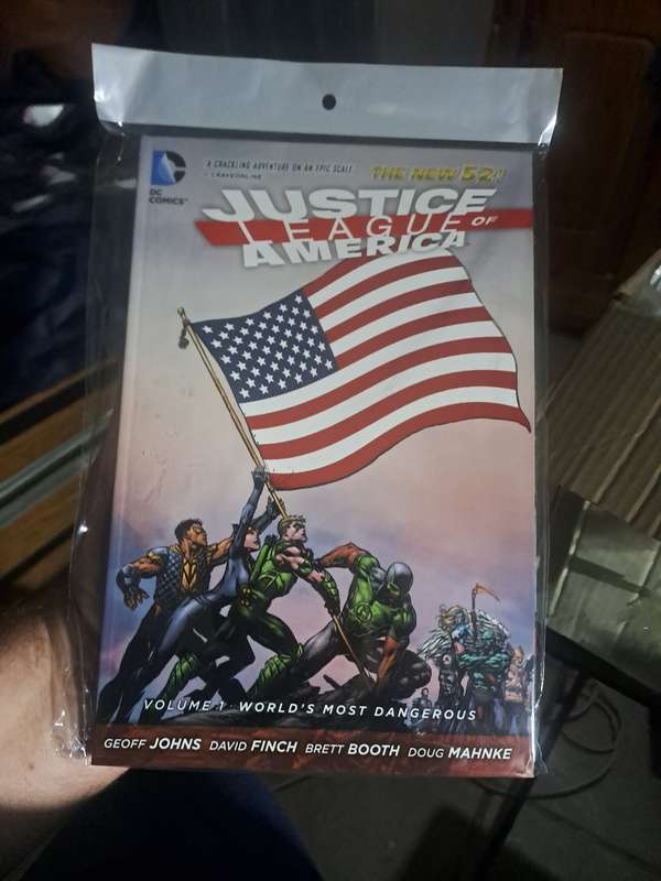 New 52 Justice League Of America Vol.1 Worlds Most Dangerous [ISBN 9781401246891] (DC)