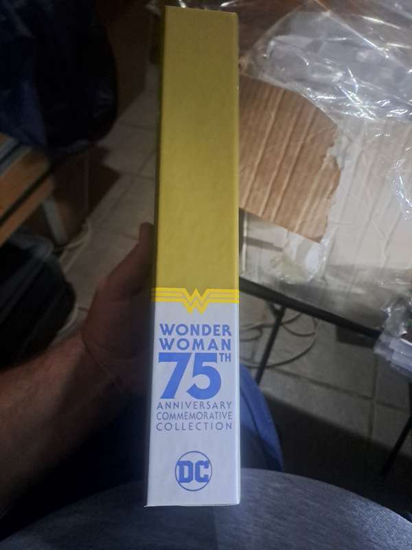 Wonder Woman  75Th Anniversary Commemorative Collection [ISBN 9781401265366] (DC)