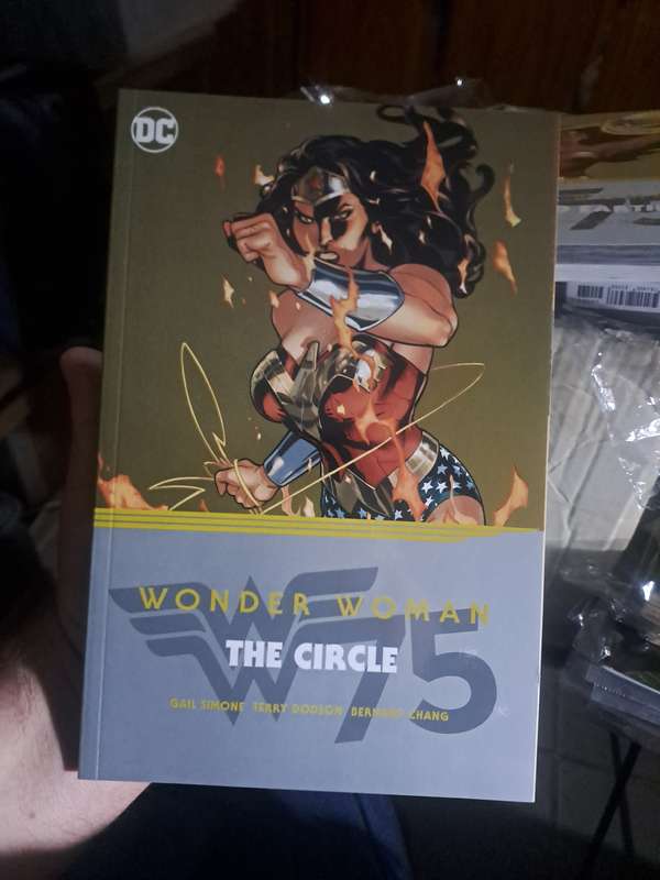 Wonder Woman  75Th Anniversary Commemorative Collection [ISBN 9781401265366] (DC)