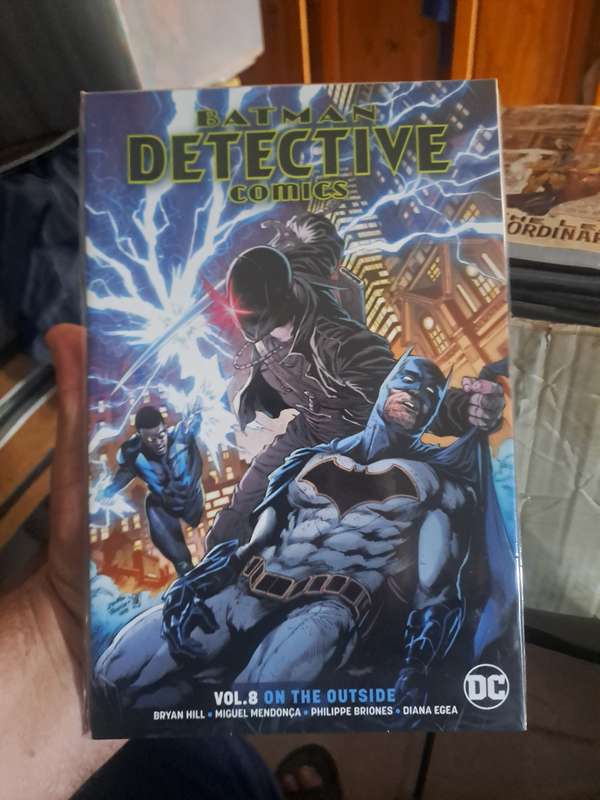 Batman Detective Comics Vol.8 On The Outside [ISBN 9781401285289] (DC)