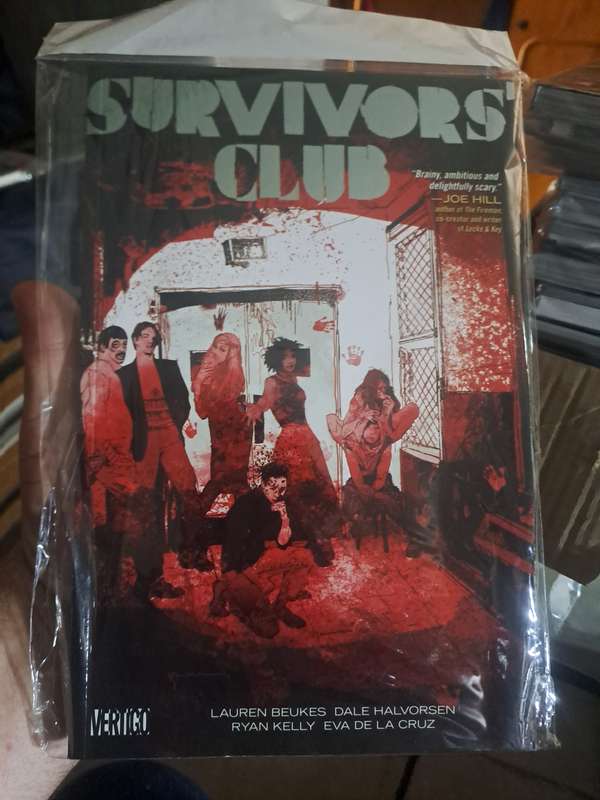 Survivors Club [ISBN 9781401265540] (Vertigo)